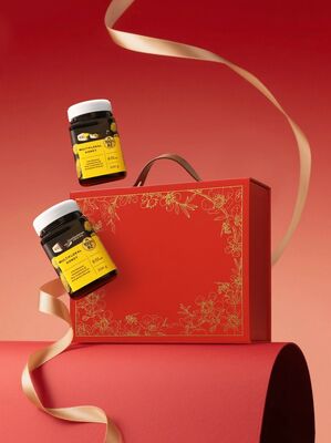 Custom Food Grade PET Plastic Container Dry Food Spices Nuts Candy Peanut Butter Honey Storage Jars with Flip Top Cap